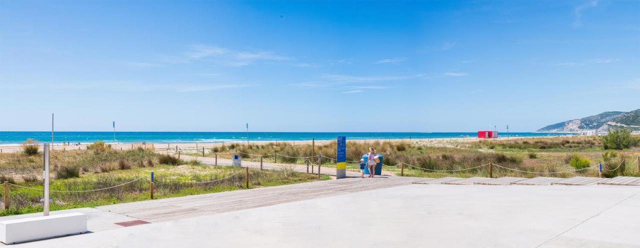 Maka Beach Apartment V Castelldefels Eksteriør billede